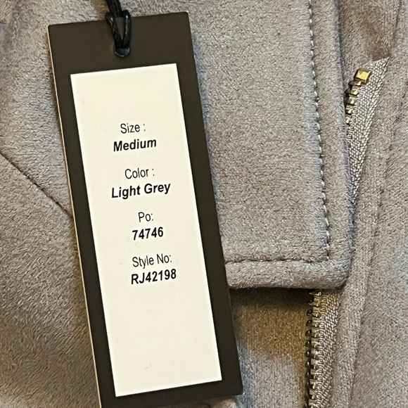 NWT Romeo & Juliet Couture Light Grey Suede Moto Jacket - Size M - Picture 9 of 11